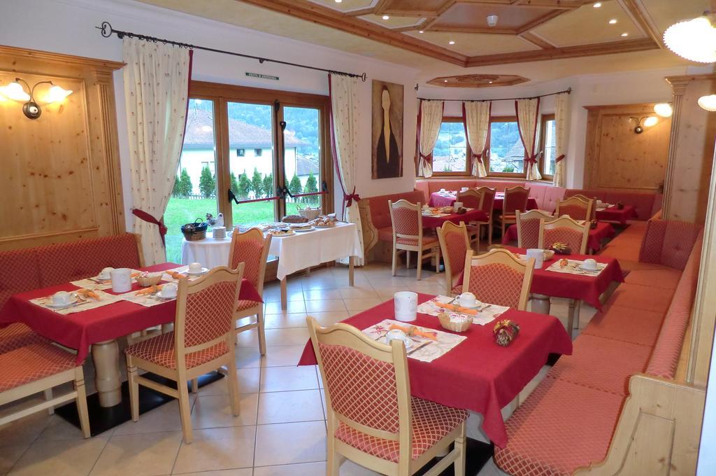 Albergo Garnì Costa Verde Bocenago Exterior foto