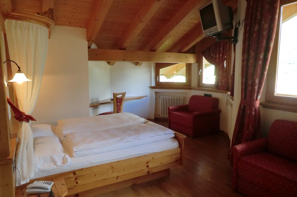 Albergo Garnì Costa Verde Bocenago Zimmer foto